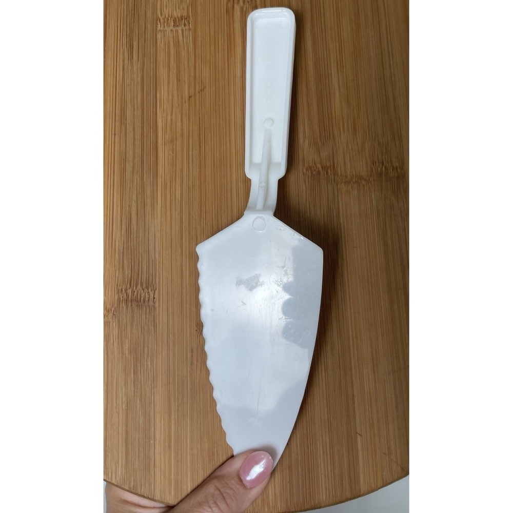 Disney Vintage Mickey Mouse Pie Server Spatula Plastic Melamine White Birthday - Picture 12 of 14